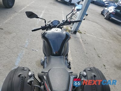 Zdjęcie 6 z 10 samochodu: 2018 KAWASAKI ZR900 VIN:JKAZR2B15JA004789 - miniatura