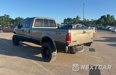 Trzecie zdjęcie samochodu z tyłu: 2006 FORD F250 SUPER DUTY VIN:1FTSW21Y06EC14313 - miniatura