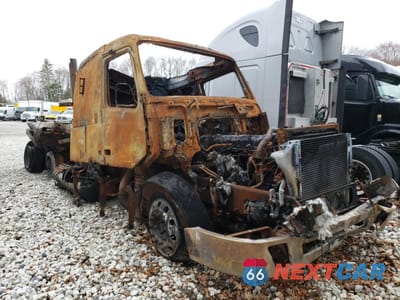 Zdjęcie 9 z 10 samochodu: 2010 VOLVO VNL SEMI TRUCK VIN:4V4NC9EJ3AN271680 - miniatura