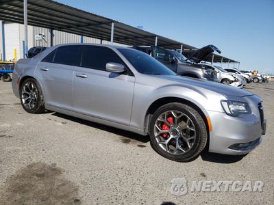 Czwarte zdjęcie samochodu z boku: 2015 CHRYSLER 300 S VIN:2C3CCABG7FH926876 - miniatura