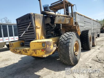 Czwarte zdjęcie samochodu z boku: 2000 VOLVO XPEDITOR VIN:VC1L120DM00063055 - miniatura