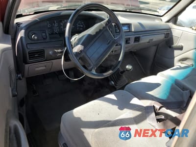 Zdjęcie 8 z 12 samochodu: 1997 FORD F350 VIN:1FTHF36FXVEC62133 - miniatura