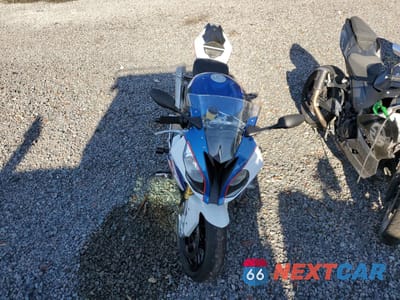 Piąte zdjęcie samochodu w środku: 2018 BMW S 1000 RR VIN:WB10D6000JZ711490 - miniatura