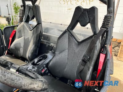 Zdjęcie 6 z 10 samochodu: 2018 CAN-AM COMMANDER 800R XT VIN:3JBKKAN25JJ000078 - miniatura