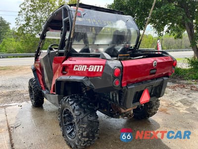 Trzecie zdjęcie samochodu z tyłu: 2018 CAN-AM COMMANDER 800R XT VIN:3JBKKAN25JJ000078 - miniatura