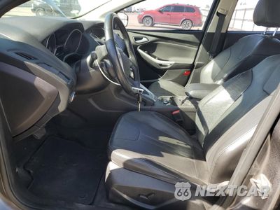 Zdjęcie 7 z 14 samochodu: 2014 FORD FOCUS SE VIN:1FADP3K21EL294565 - miniatura