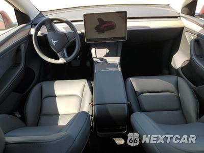 Zdjęcie 8 z 16 samochodu: 2024 TESLA MODEL Y VIN:7SAYGDEE8RA233147 - miniatura