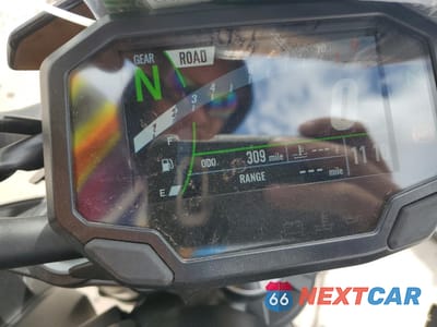 Zdjęcie 7 z 10 samochodu: 2024 KAWASAKI ZR900 F VIN:ML5ZRDF15RDA70214 - miniatura