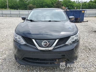 Piąte zdjęcie samochodu w środku: 2018 NISSAN ROGUE SPORT S VIN:JN1BJ1CP9JW163719 - miniatura