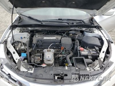 Zdjęcie 11 z 12 samochodu: 2016 HONDA ACCORD SPORT VIN:1HGCR2F57GA031091 - miniatura