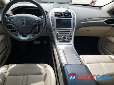Zdjęcie 8 z 12 samochodu: 2019 LINCOLN MKZ RESERVE I VIN:3LN6L5C94KR632152 - miniatura