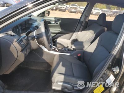 Zdjęcie 7 z 14 samochodu: 2017 HONDA ACCORD LX VIN:1HGCR2F33HA205089 - miniatura