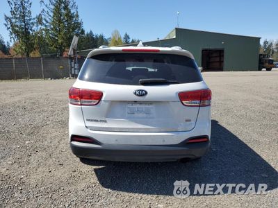 Zdjęcie 6 z 13 samochodu: 2016 KIA SORENTO LX VIN:5XYPG4A39GG057652 - miniatura