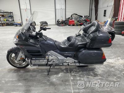 Trzecie zdjęcie samochodu z tyłu: 2005 HONDA GL1800 VIN:1HFSC47045A401006 - miniatura