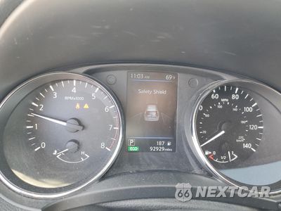 Zdjęcie 9 z 14 samochodu: 2018 NISSAN ROGUE S VIN:5N1AT2MT4JC845862 - miniatura