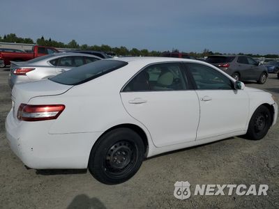 Trzecie zdjęcie samochodu z tyłu: 2010 TOYOTA CAMRY BASE VIN:4T1BF3EK1AU534990 - miniatura