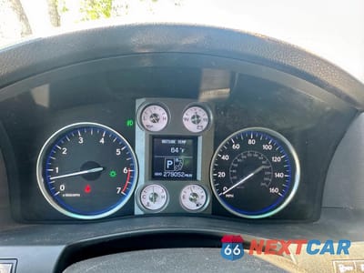 Zdjęcie 8 z 11 samochodu: 2011 LEXUS LX 570 VIN:JTJHY7AXXB4076317 - miniatura