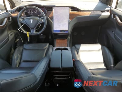 Zdjęcie 8 z 14 samochodu: 2021 TESLA MODEL X VIN:5YJXCDE26MF323693 - miniatura