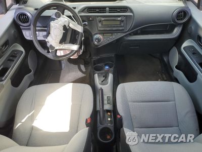 Zdjęcie 8 z 12 samochodu: 2014 TOYOTA PRIUS C VIN:JTDKDTB31E1569074 - miniatura