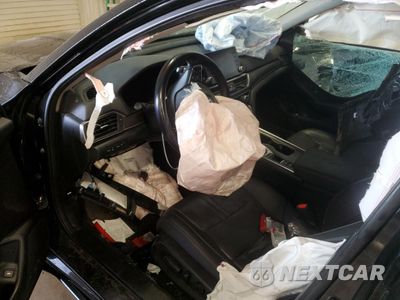 Zdjęcie 8 z 13 samochodu: 2019 HONDA ACCORD TOURING VIN:1HGCV2F95KA036488 - miniatura