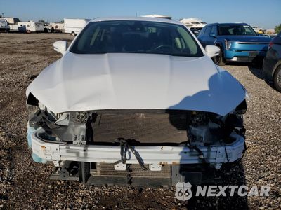 Piąte zdjęcie samochodu w środku: 2017 FORD FUSION SE HYBRID VIN:3FA6P0LU7HR409604 - miniatura
