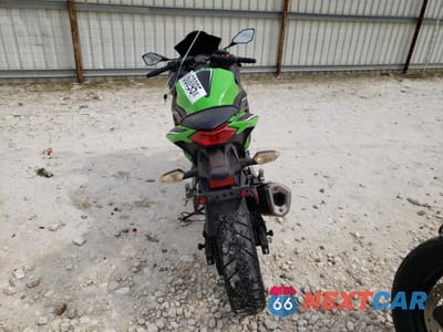Czwarte zdjęcie samochodu z boku: 2013 KAWASAKI EX300 A VIN:JKAEX8A17DDA08972 - miniatura