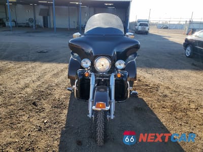 Drugie zdjęcie samochodu z przodu: 2013 HARLEY-DAVIDSON FLHTCUTG TRI GLIDE ULTRA CLASSIC VIN:1HD1MAM26DB851092 - miniatura