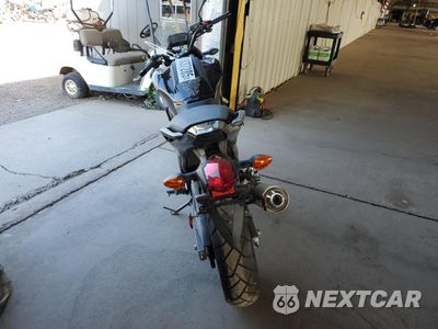 Czwarte zdjęcie samochodu z boku: 2014 HONDA NC700X VIN:JH2RC6301EK000475 - miniatura