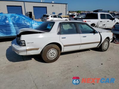 Trzecie zdjęcie samochodu z tyłu: 1995 BUICK CENTURY SPECIAL VIN:1G4AG55M1S6425019 - miniatura
