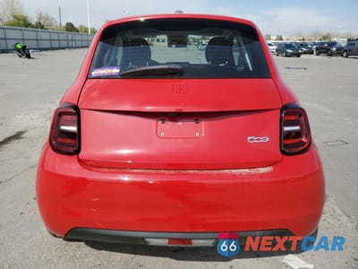 Zdjęcie 6 z 12 samochodu: 2024 FIAT 500 E RED VIN:ZFAFFAA43RX204609 - miniatura