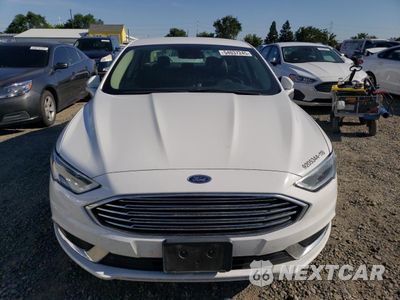 Piąte zdjęcie samochodu w środku: 2018 FORD FUSION SE HYBRID VIN:3FA6P0LU2JR129823 - miniatura