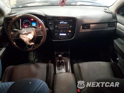 Zdjęcie 8 z 15 samochodu: 2016 MITSUBISHI OUTLANDER ES VIN:JA4AD2A32GZ016391 - miniatura