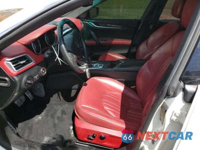 Zdjęcie 7 z 15 samochodu: 2015 MASERATI GHIBLI S VIN:ZAM57RTA4F1150931 - miniatura
