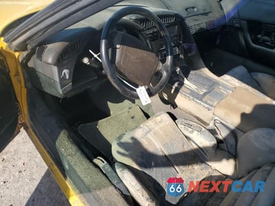 Zdjęcie 8 z 14 samochodu: 1991 CHEVROLET CORVETTE VIN:1G1YY3382M5115747 - miniatura