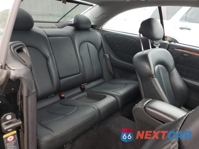 Zdjęcie 10 z 12 samochodu: 2004 MERCEDES-BENZ CLK 500 VIN:WDBTJ75J84F093386 - miniatura