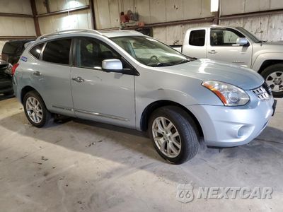 Czwarte zdjęcie samochodu z boku: 2013 NISSAN ROGUE S VIN:JN8AS5MV9DW103815 - miniatura