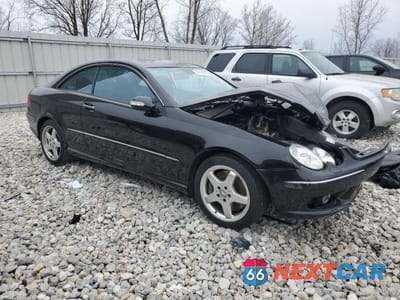 Czwarte zdjęcie samochodu z boku: 2004 MERCEDES-BENZ CLK 500 VIN:WDBTJ75J84F093386 - miniatura