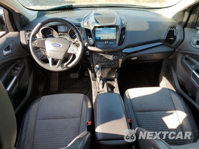 Zdjęcie 8 z 16 samochodu: 2019 FORD ESCAPE SE VIN:1FMCU9GD8KUB09229 - miniatura
