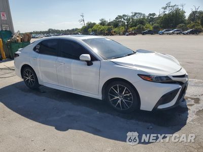 Czwarte zdjęcie samochodu z boku: 2024 TOYOTA CAMRY SE NIGHT SHADE VIN:4T1G11BK1RU115613 - miniatura