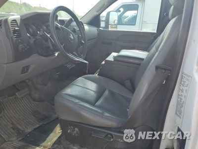 Zdjęcie 7 z 14 samochodu: 2012 CHEVROLET SILVERADO C3500 VIN:1GB3CZCG2CF193551 - miniatura