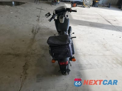 Zdjęcie 6 z 9 samochodu: 2013 HONDA VT750 C2B VIN:JH2RC5378DK301203 - miniatura