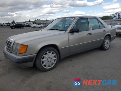 1993 MERCEDES-BENZ 300 E WDBEA32E4PB977085 - główne zdjęcie licytacji z USA - miniatura