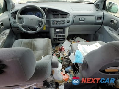 Zdjęcie 8 z 14 samochodu: 2003 TOYOTA SIENNA LE VIN:4T3ZF13C53U553387 - miniatura
