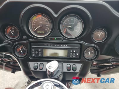 Zdjęcie 7 z 9 samochodu: 2009 HARLEY-DAVIDSON FLHTCUTG VIN:1HD1MAM389Y852614 - miniatura