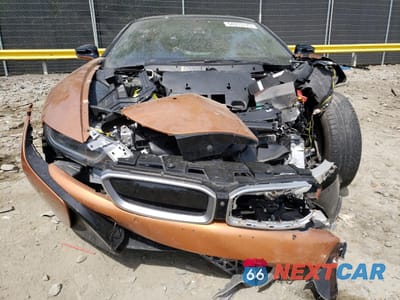 Piąte zdjęcie samochodu w środku: 2019 BMW I8 VIN:WBY2Z6C51KVB82808 - miniatura