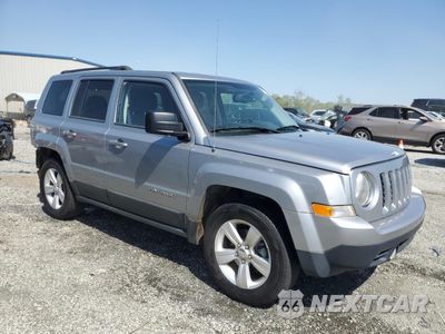 Czwarte zdjęcie samochodu z boku: 2016 JEEP PATRIOT LATITUDE VIN:1C4NJPFA4GD812576 - miniatura