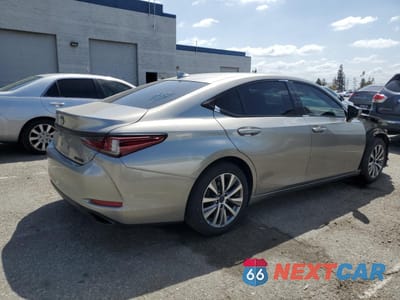 Trzecie zdjęcie samochodu z tyłu: 2021 LEXUS ES 350 BASE VIN:58ACZ1B12MU084601 - miniatura