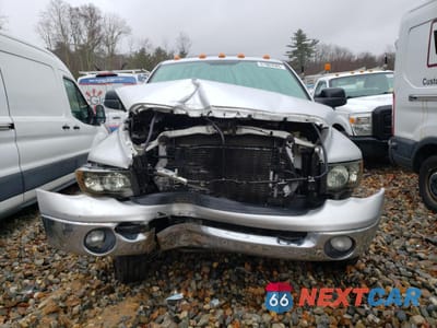 Piąte zdjęcie samochodu w środku: 2003 DODGE RAM 3500 ST VIN:3D3MU48C53G823445 - miniatura