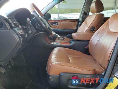 Zdjęcie 7 z 12 samochodu: 2006 LEXUS LS 430 VIN:JTHBN36F265035513 - miniatura