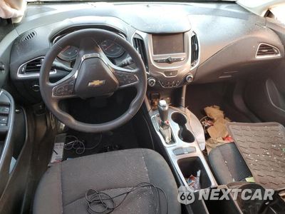 Zdjęcie 8 z 12 samochodu: 2018 CHEVROLET CRUZE LT VIN:1G1BE5SM6J7116697 - miniatura